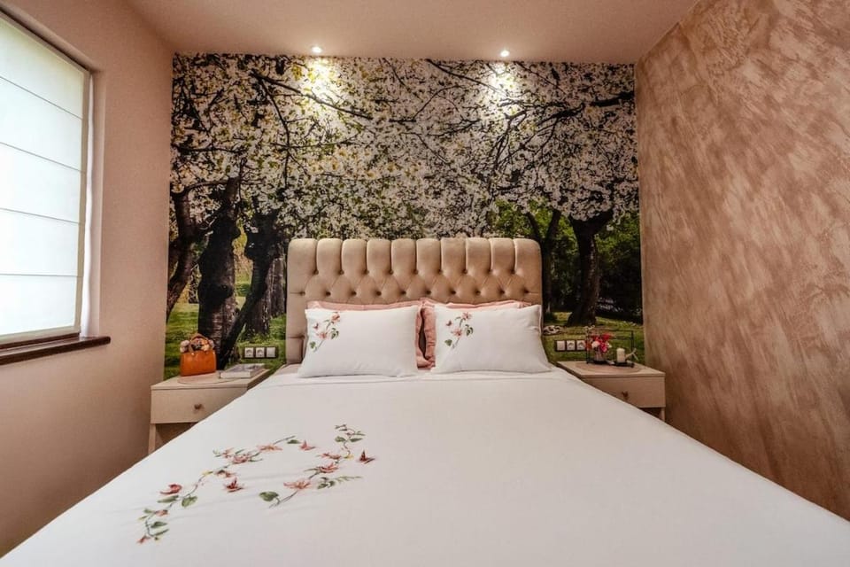 Bed, Decorative detail, Bedroom