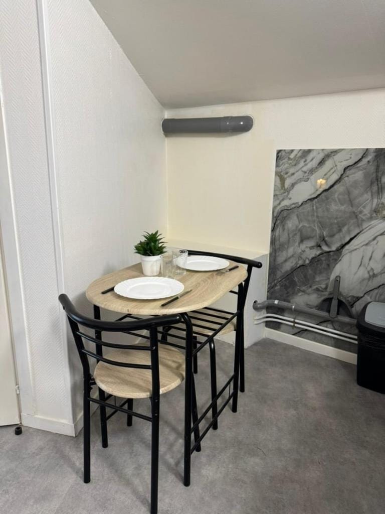Studio Bord de Marne 7 - Meaux - Paris Apartment in Île-de-France