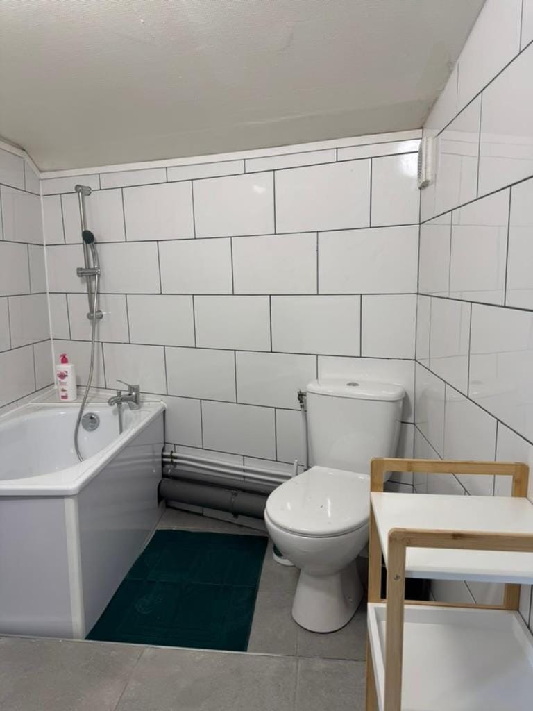 Toilet, Bathroom