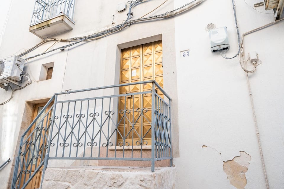 Facade/entrance, Street view, Street view, Quiet street view