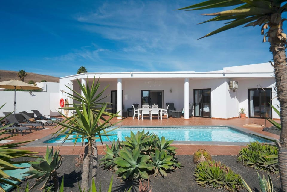 Vista Montana by Optima Villas Villa in Playa Blanca
