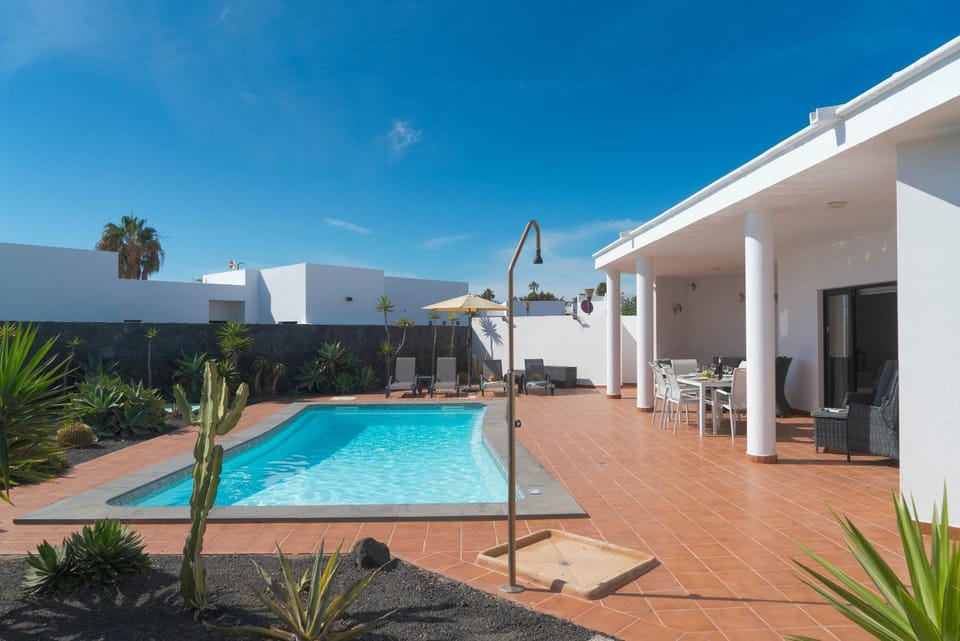 Vista Montana by Optima Villas Villa in Playa Blanca