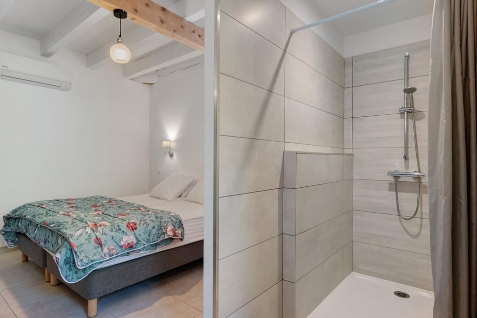 Living room, Bedroom