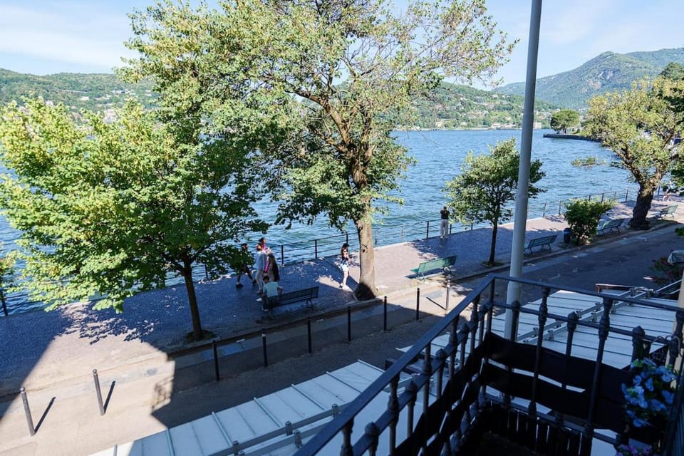 Dionigi Lake Front Apartment Apartment in Como