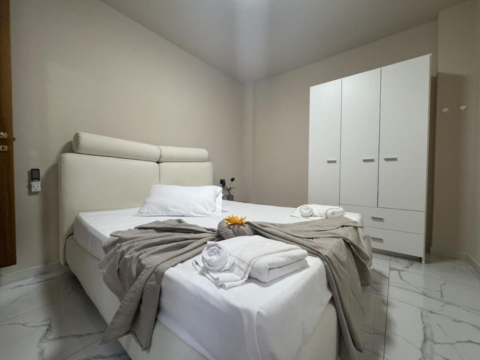 Central Station, Sea, Wifi, AC & Parking Apartment in Civitanova Marche
