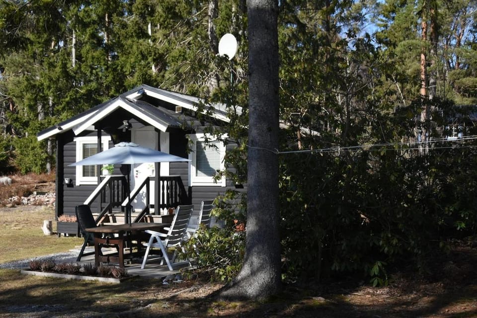 Cozy cottage in a forest setting, a 5-minute walk to the sea House in Stockholm County