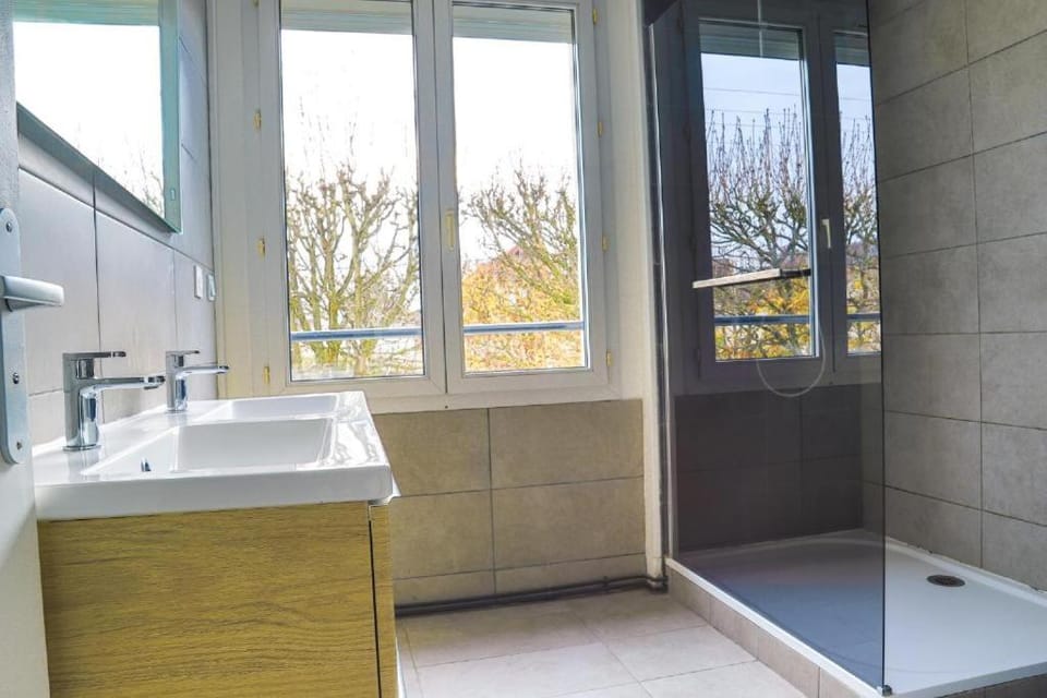 Le Nid Doré Apartment in Chelles