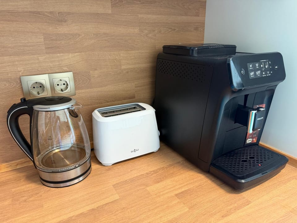 Coffee/tea facilities, Kitchen or kitchenette, toaster