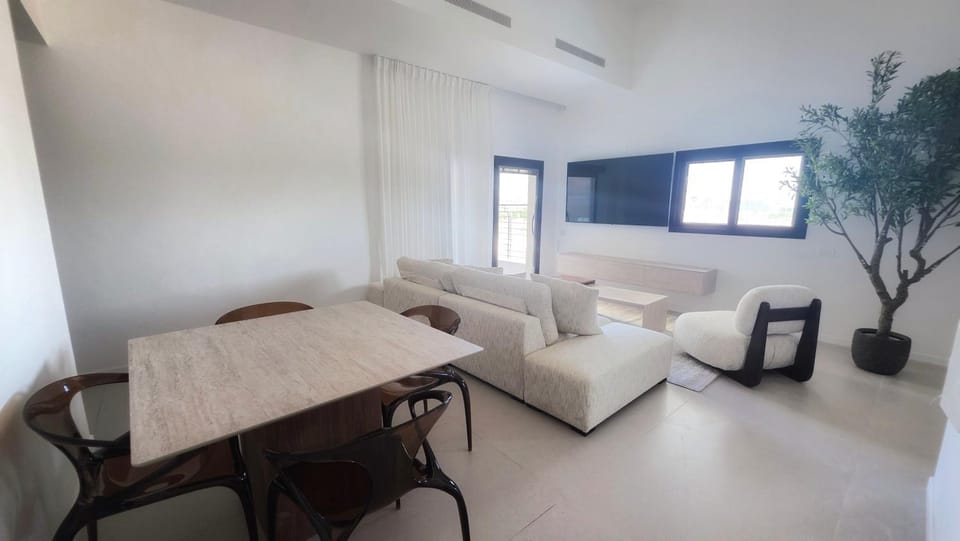 סוויטות אקווה איירפורט בוטיק & גרדן - By SEAELO Apartment in Eilat