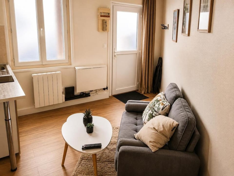Deville T2 proche CHU Rouen & Cliniques Park Gratuit - Linge & Ménage Inclus Apartment in Rouen