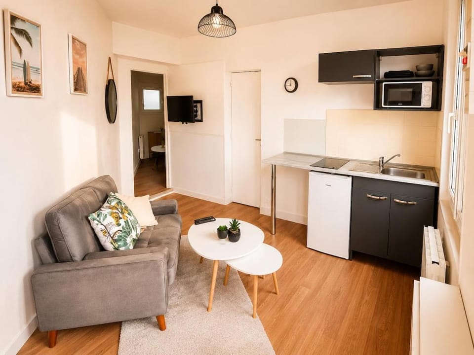 Deville T2 proche CHU Rouen & Cliniques Park Gratuit - Linge & Ménage Inclus Apartment in Rouen
