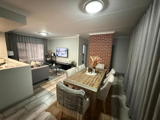 Communal lounge/ TV room, TV and multimedia, Living room, Seating area, Dining area