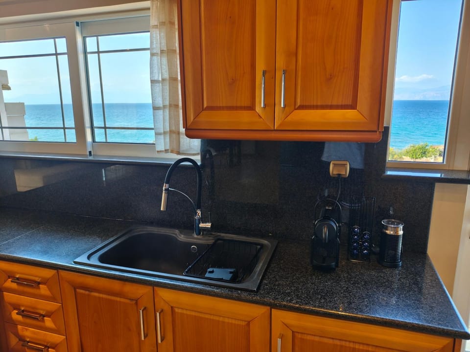 Xi Luxury Apartment Apartment in Peloponnese Region