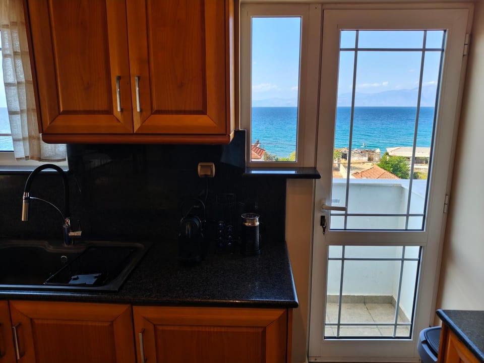 Xi Luxury Apartment Apartment in Peloponnese Region