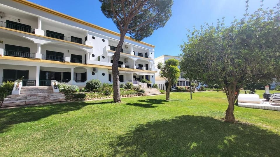 Your Home Away from Home - Vilamoura, Pinhal Golfe Apartment in Quarteira