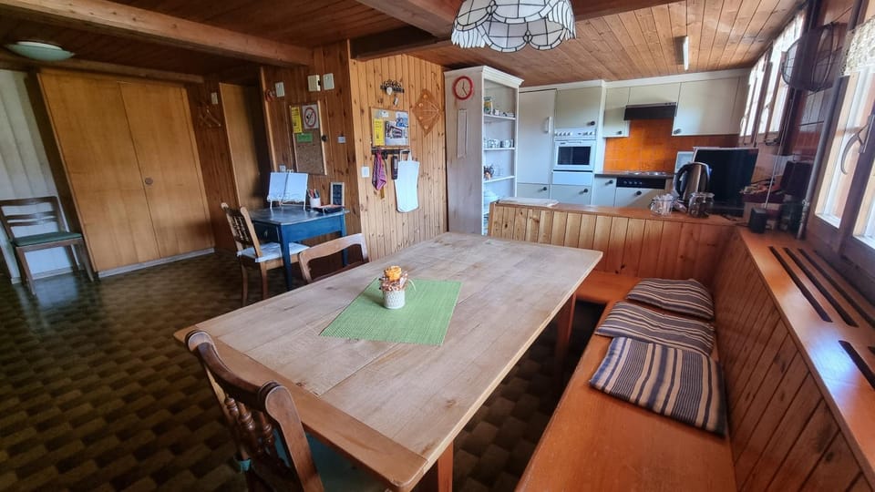 Dining area, kitchen
