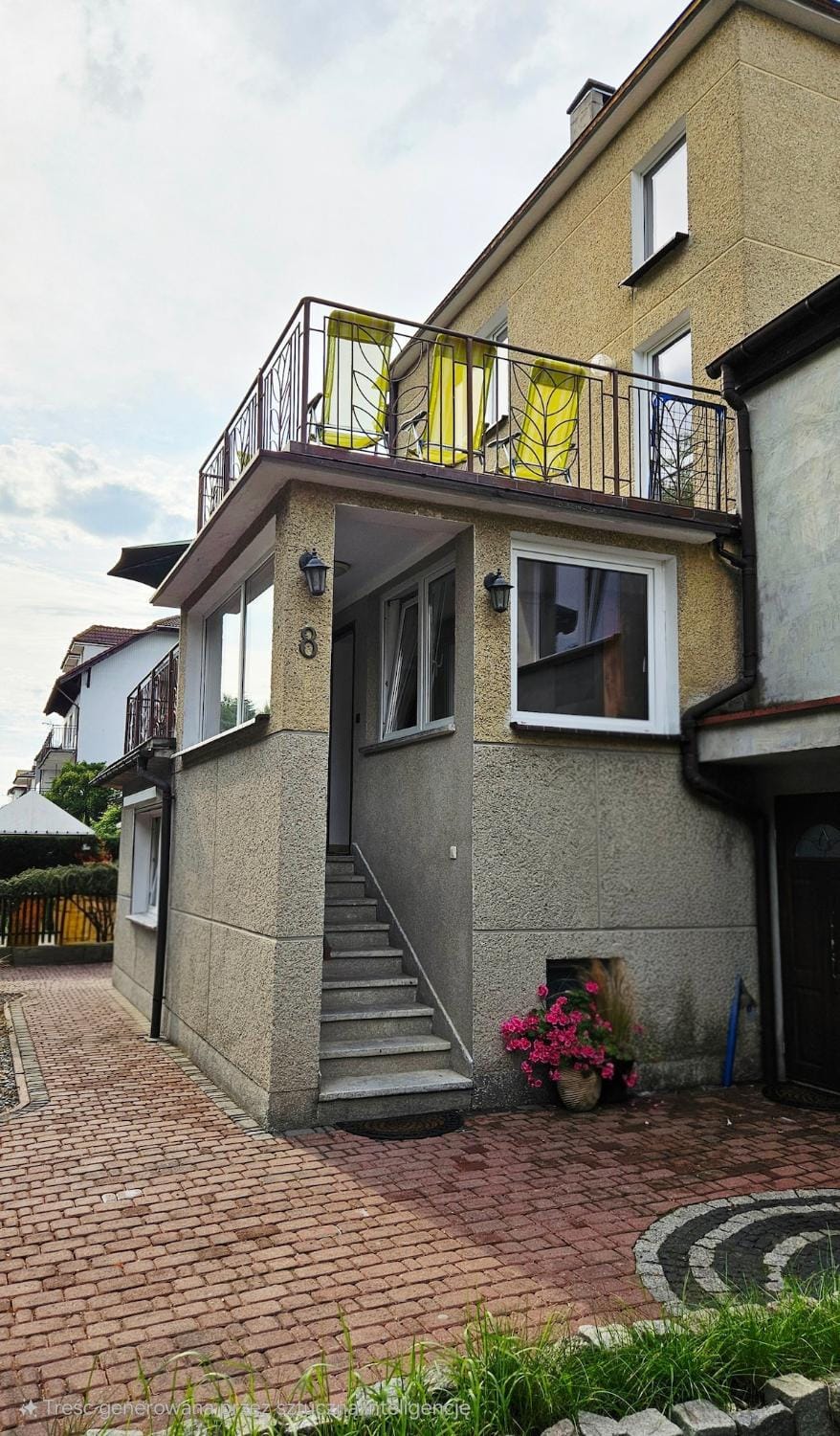Property building, Day
