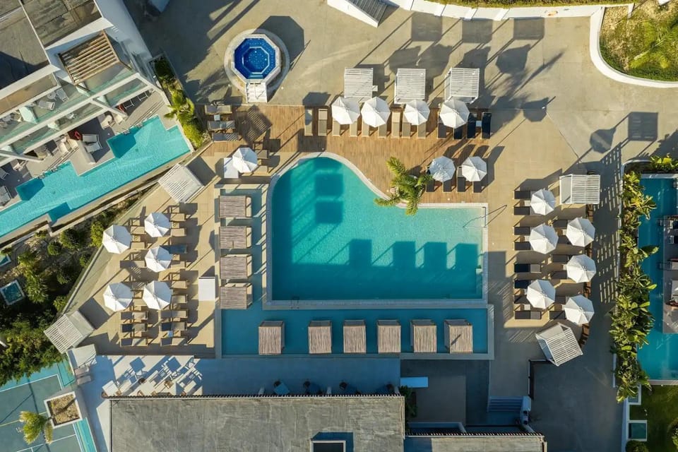 Property building, Swimming pool