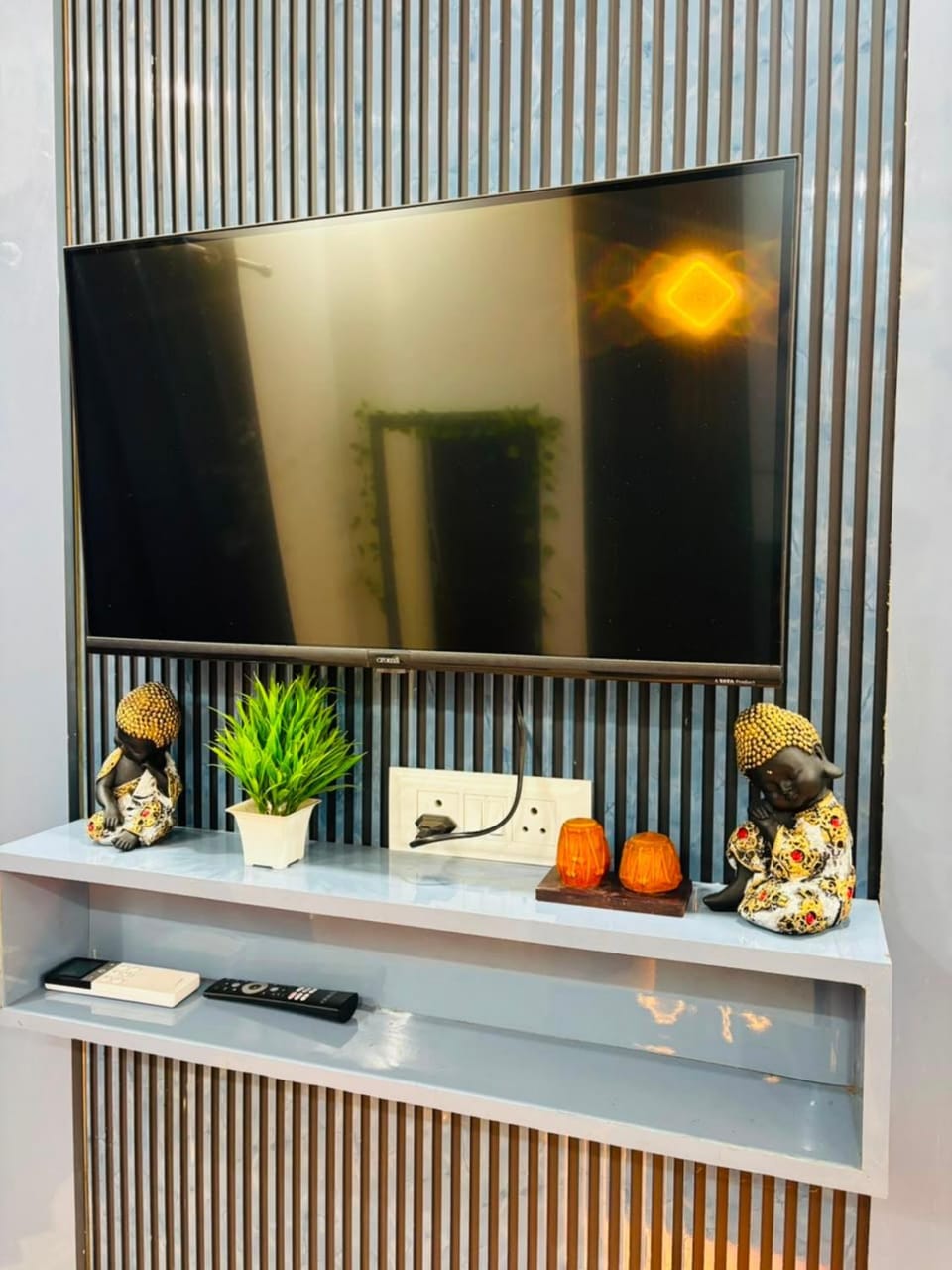 Midnight Blue Suite Apartment in Noida
