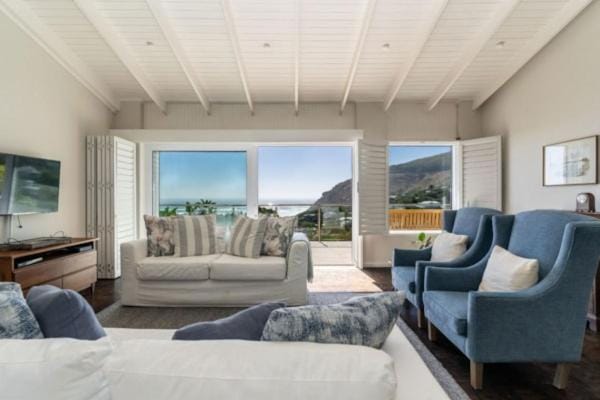 Cape Breeze Guesthouse Bed and Breakfast in Cape Town