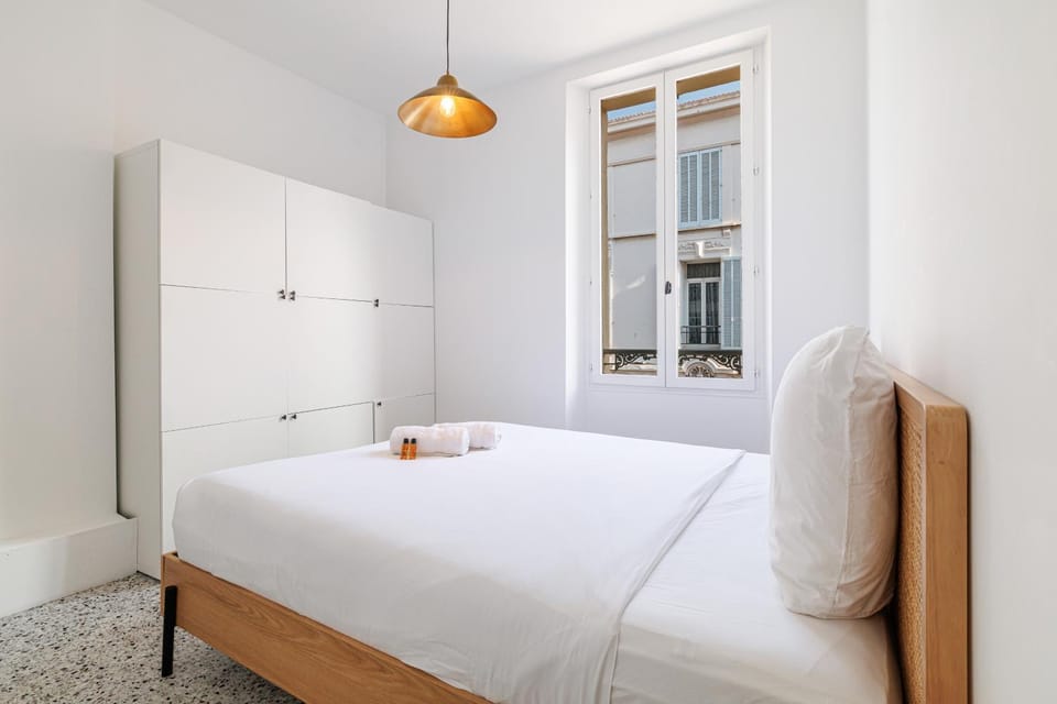 Bed, Photo of the whole room, Bedroom, wardrobe