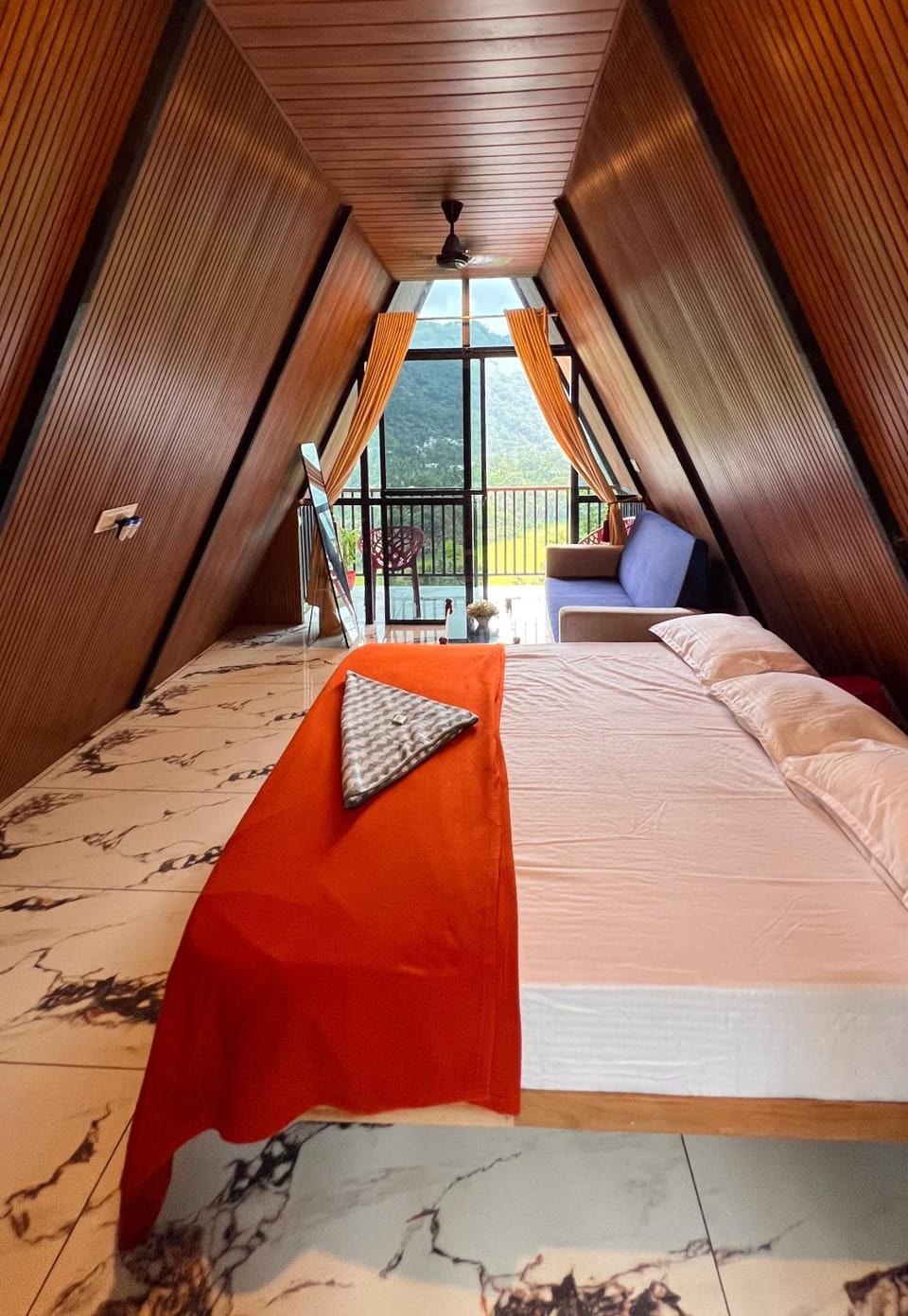 View (from property/room), Seating area, Bedroom