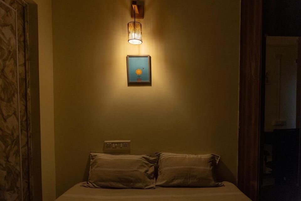 Sunflower Stays - Modern AC 2BHK, Koramangala Apartment in Bengaluru