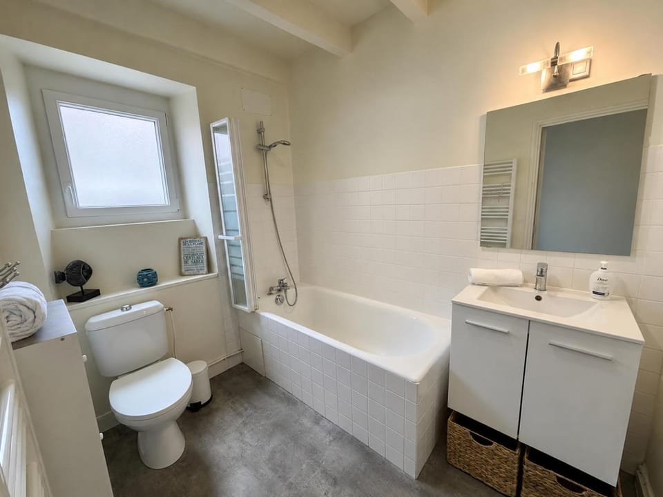 Toilet, Bathroom, Bath