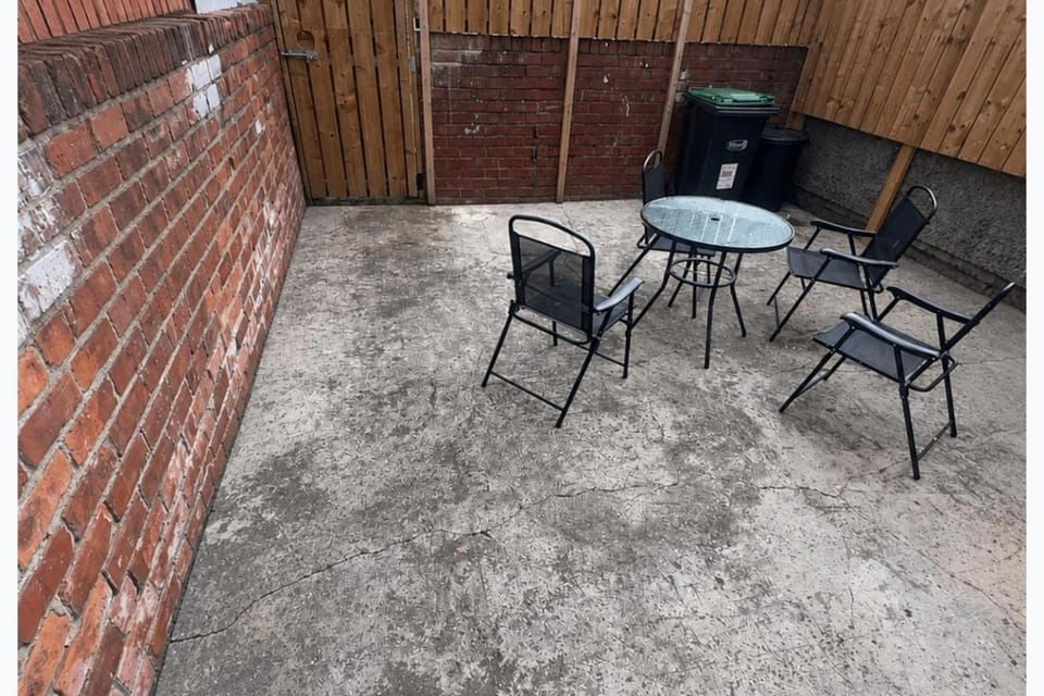 Patio, Day, Balcony/Terrace, Seating area