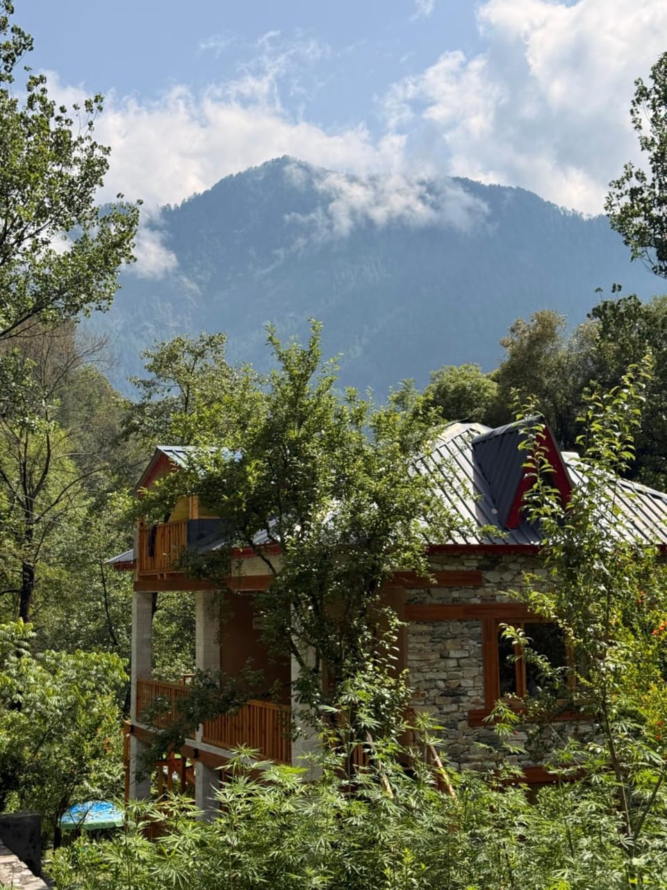 GhratFalls Stone Cottage Country House in Himachal Pradesh