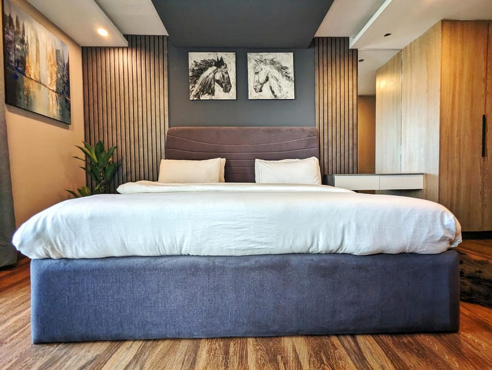 Premium One Bedroom Retreat by Alvis Suite Apartment in Lahore