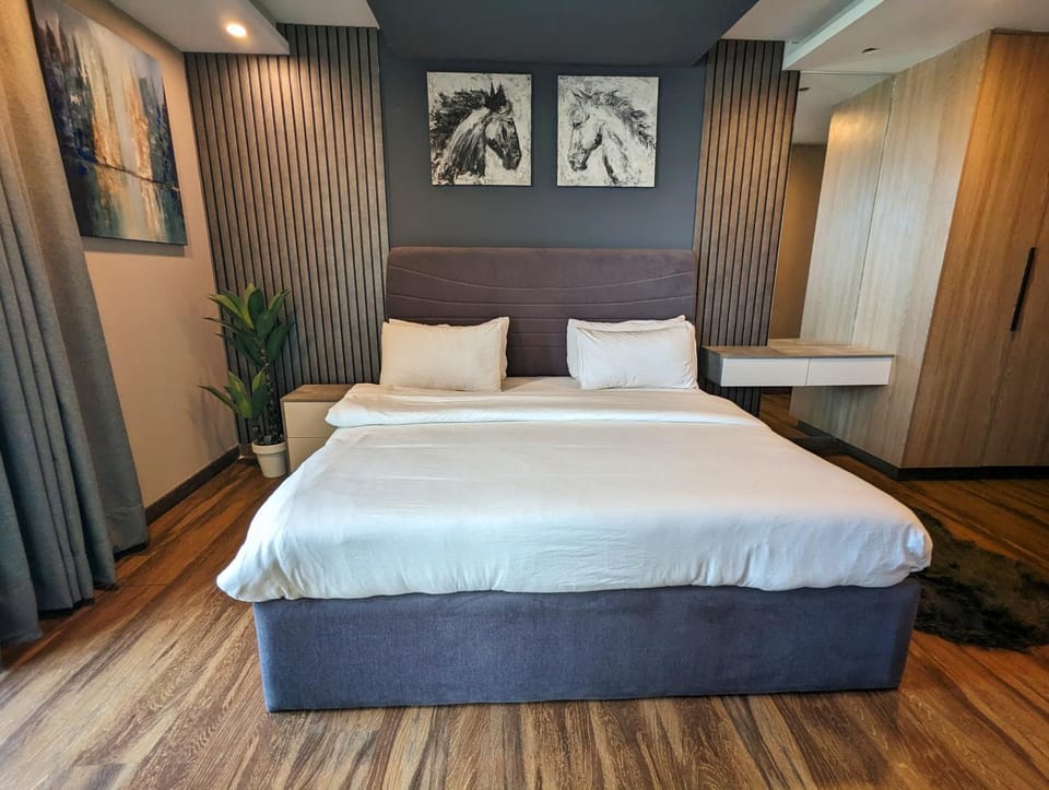 Premium One Bedroom Retreat by Alvis Suite Apartment in Lahore