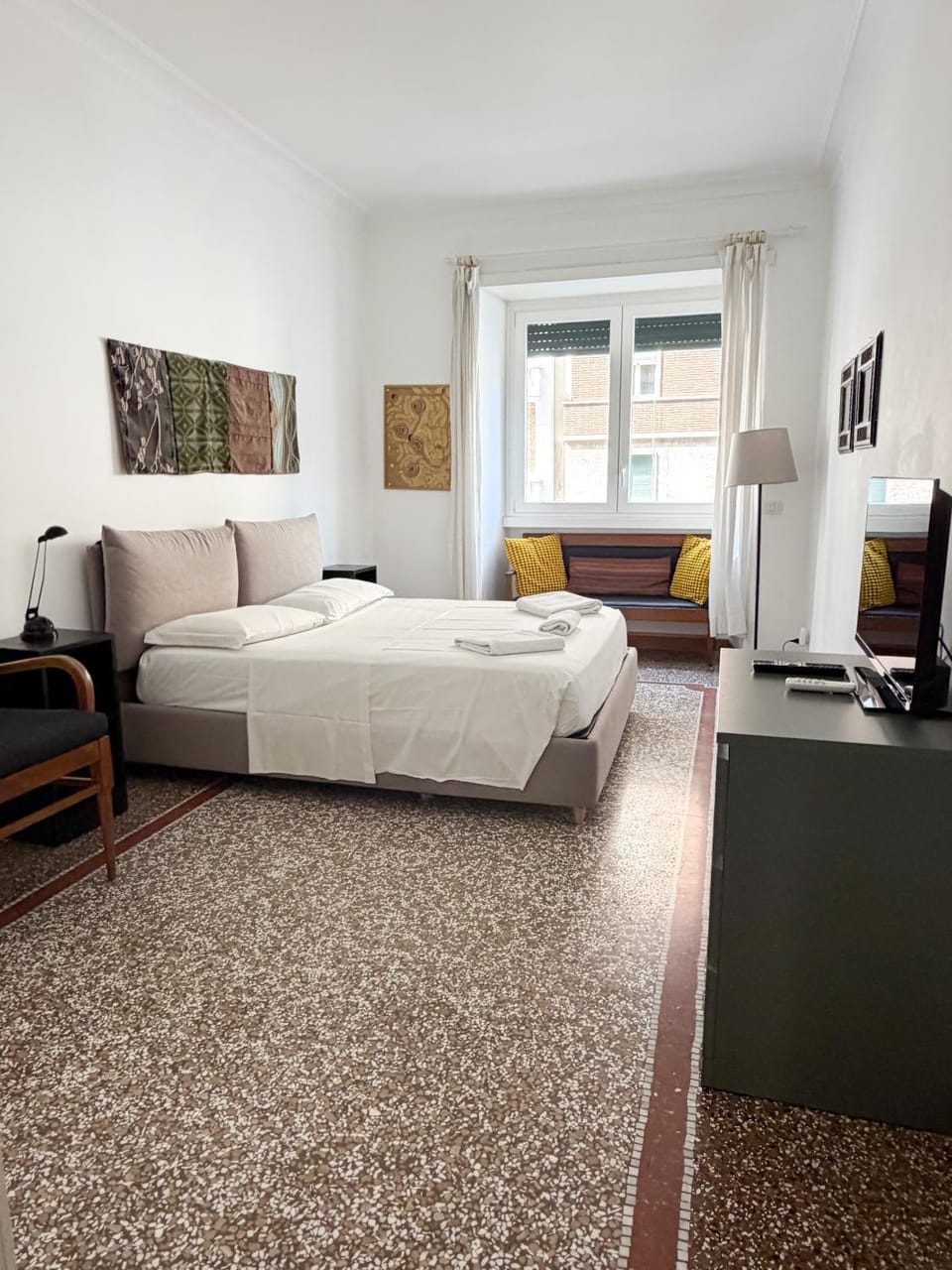 Photo of the whole room
