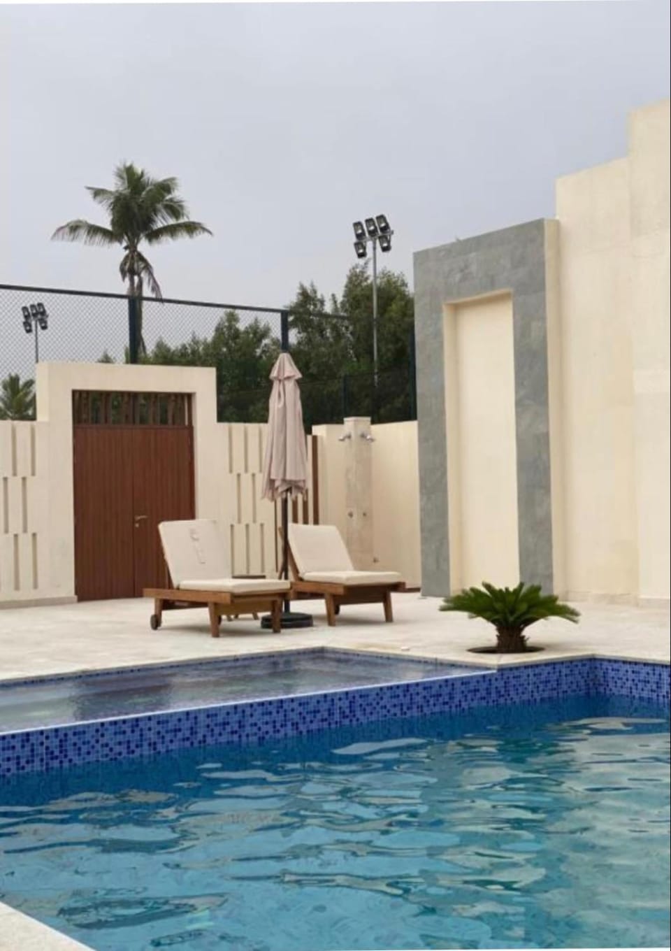 Swimming pool