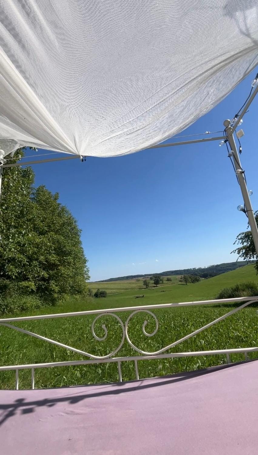 Glampingzelt mit Romantischem Himmelbett im Grünen Luxury tent in Baden-Württemberg