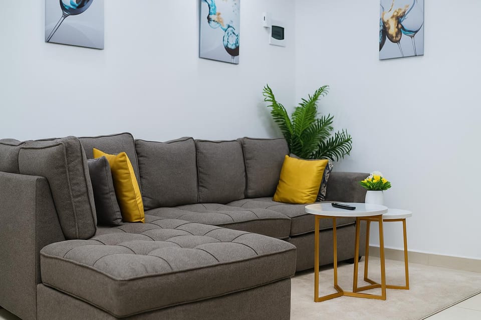 Snug City Escape ,1 BR at Gatundu Heights, Kileleshwa Bed and Breakfast in Nairobi County