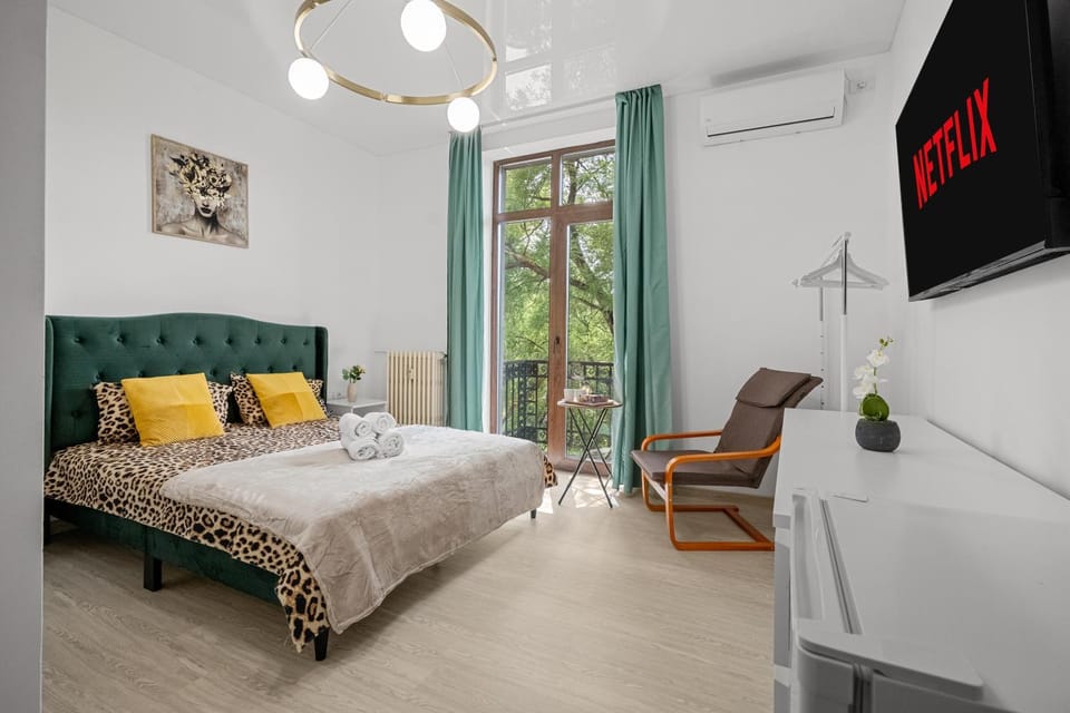 Stepup Suites, Cismigiu Park, City Center, Amazing Park View Apartment hotel in Bucharest
