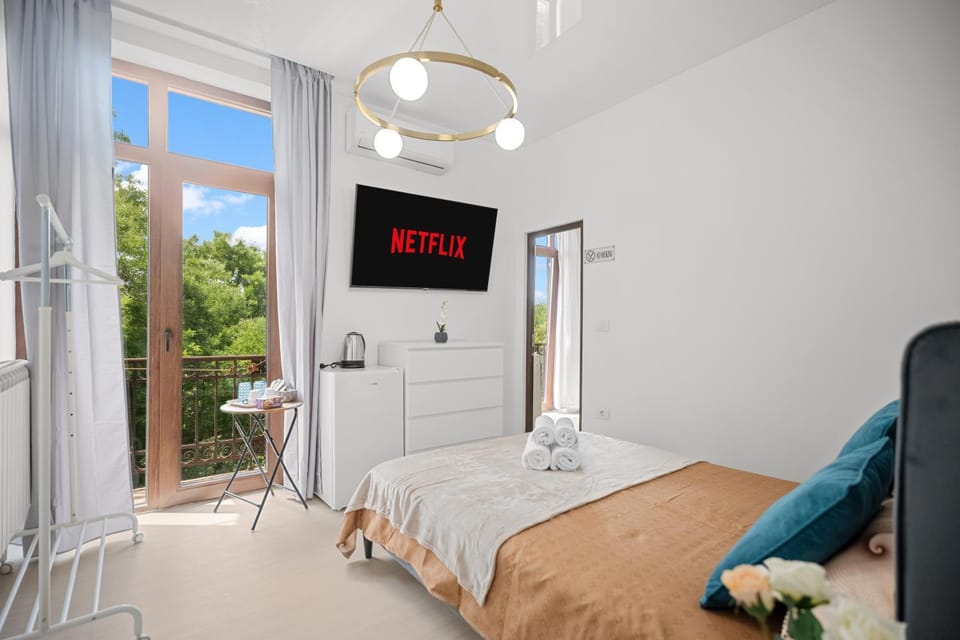 Stepup Suites, Cismigiu Park, City Center, Amazing Park View Apartment hotel in Bucharest