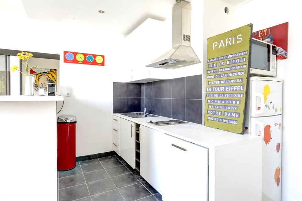 Kitchen or kitchenette, stove