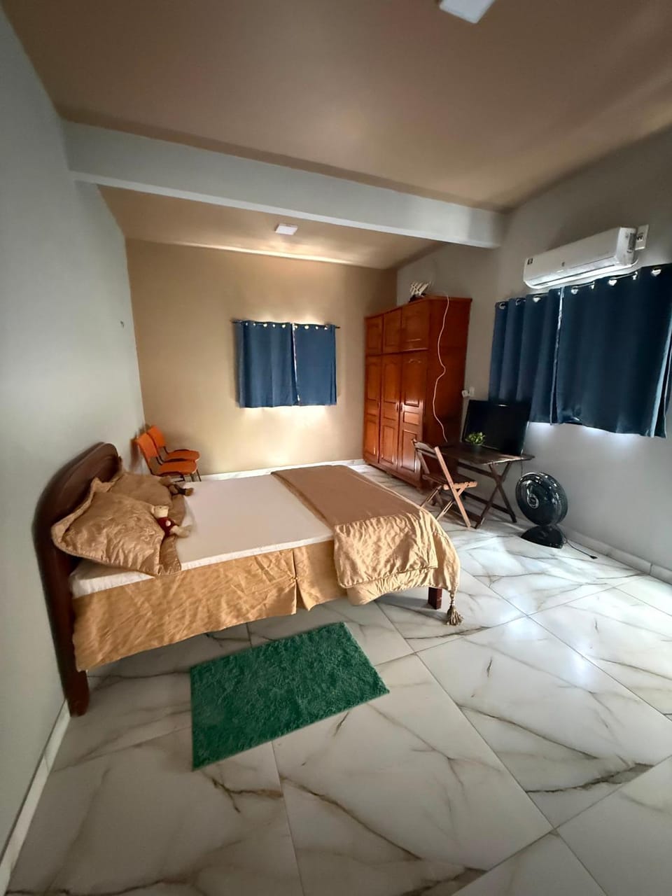 Quarto por temporada bairro do Marco - bem localizado Bed and Breakfast in Belém