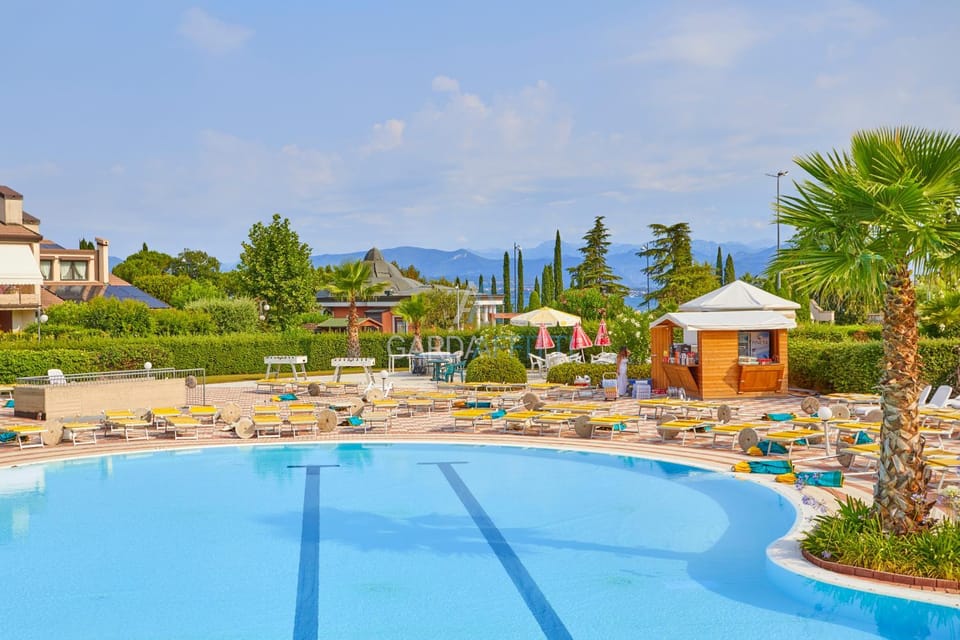Swimming pool, Swimming pool