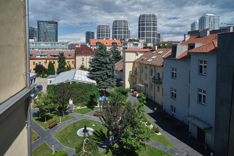 Property building, Neighbourhood, Natural landscape, City view, Location