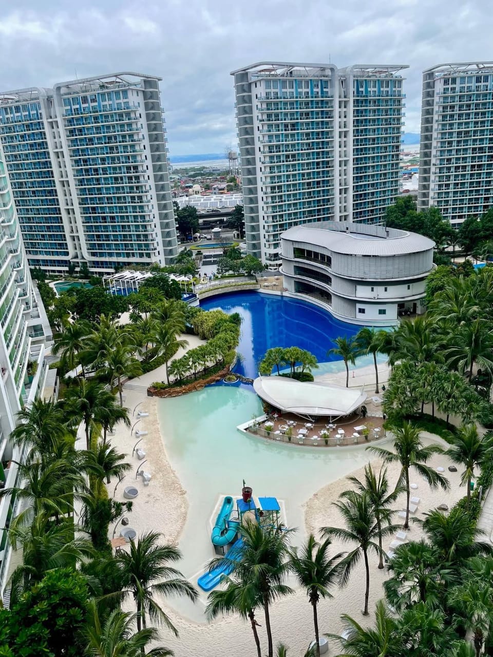 Azure 1BR Apartment Apartment in Paranaque