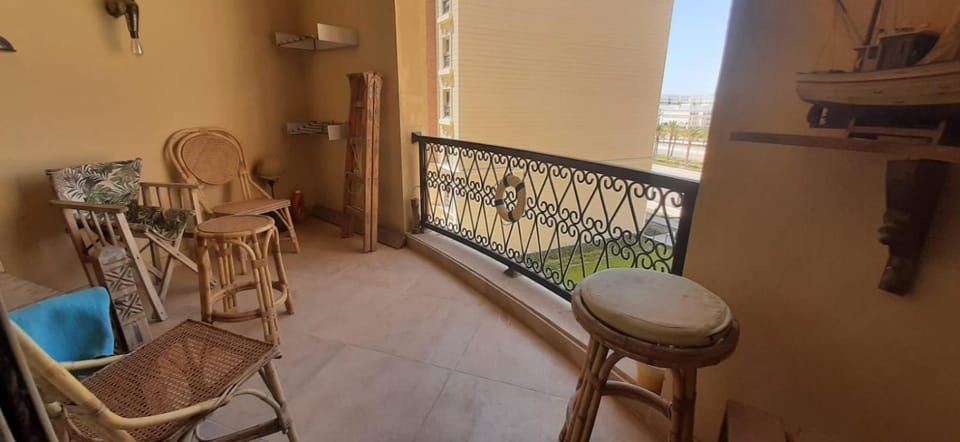 Amazing stylish themed place near blueclear water Alamain Apartment in Egypt