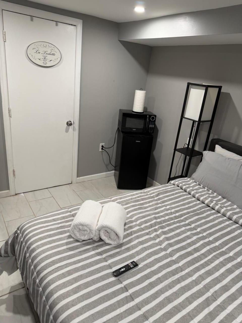 50 Private Lounge Bed and Breakfast in Irvington
