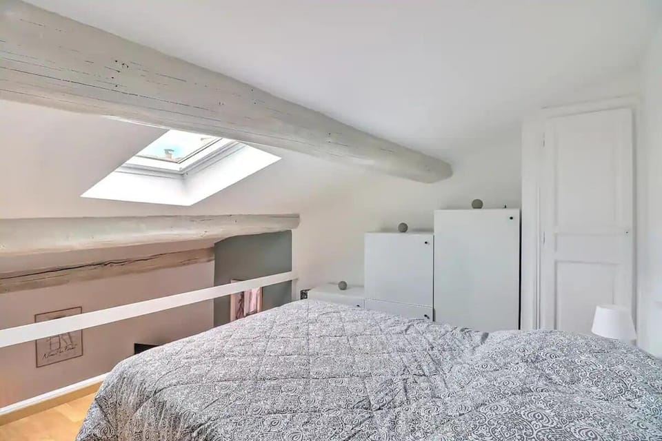 Le Must - Arène & Palais H2 - Air-Conditioned - Quiet Apartment in Nimes