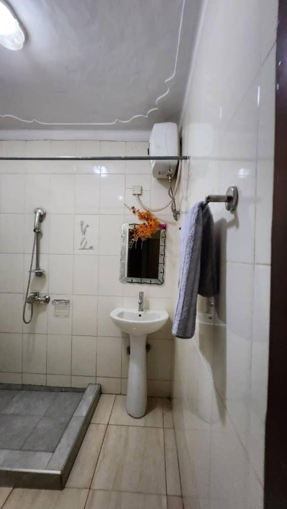 Kirk Two bedroom 5beds family House Apartment in Kampala