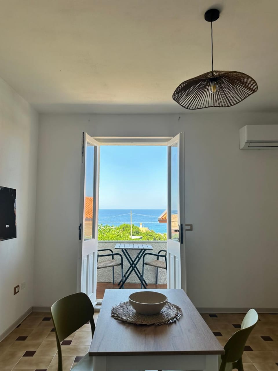 Balcony/Terrace, Kitchen or kitchenette, Living room, Dining area, Sea view