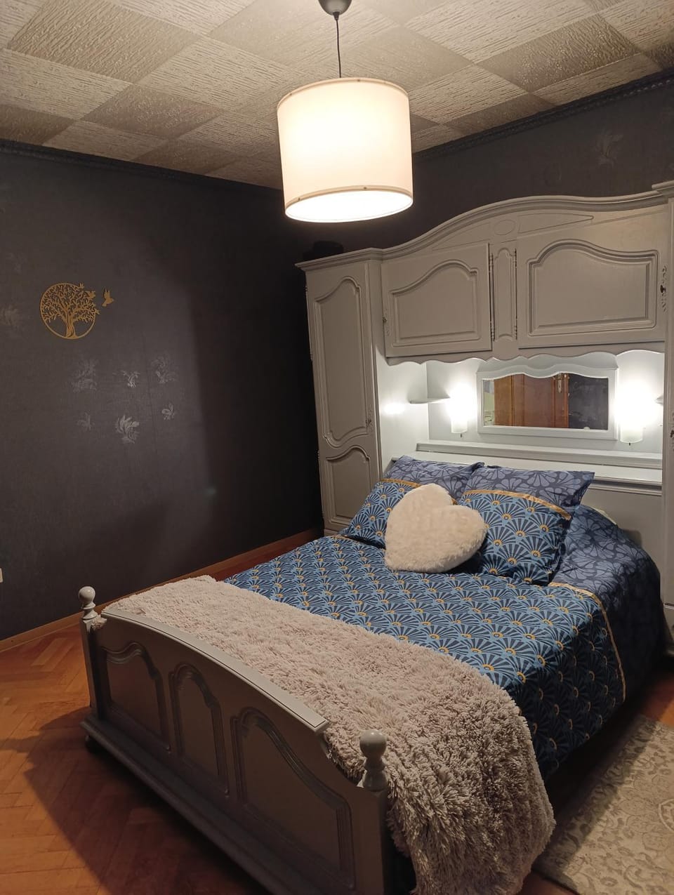 Bedroom, wardrobe