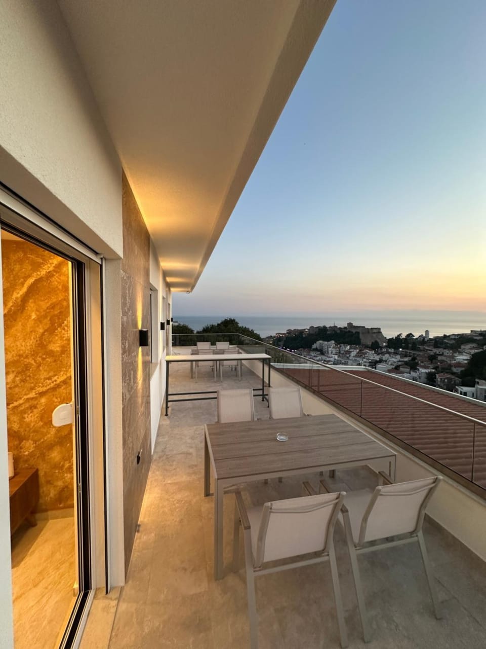 Patio, Day, Natural landscape, View (from property/room), Balcony/Terrace, Seating area, Sea view, Sunrise, Sunset
